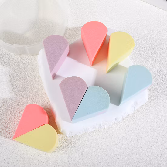 高品質の花びら三角形状の洗顔用メイクアップスポンジ